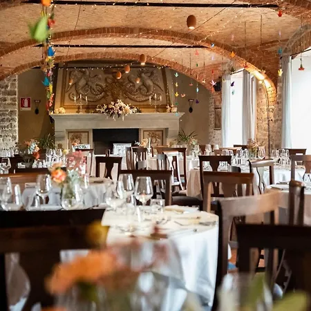 Hotel Il Castello Di 3*